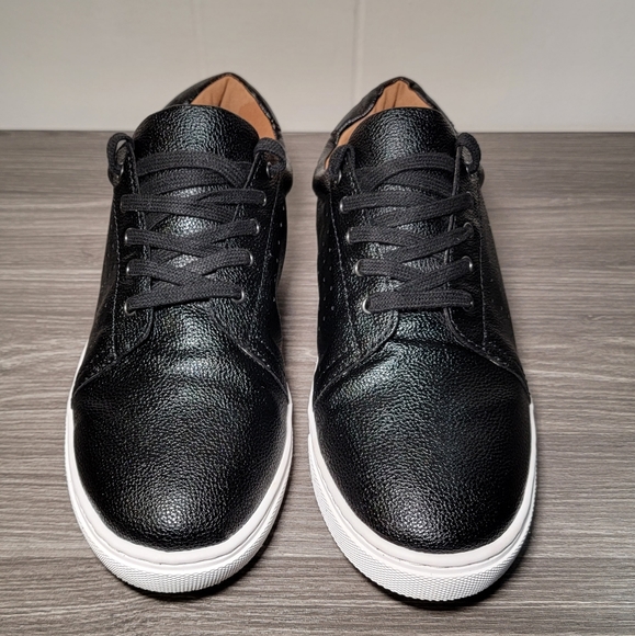 Vince Camuto Grafte Big Boys Kids Teen size 7 Black Laced Sneakers Shoes Casual - Picture 7 of 12